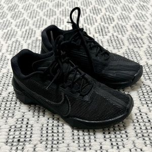 Nike React Metcon Turbo training shoe, black. (Women’s 6, men’s 4.5)